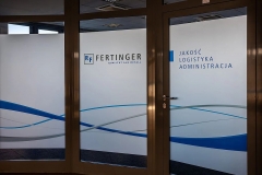 Logo i napisy informacyjne