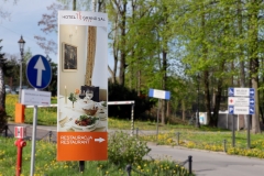 Prosty pylon z blachy ocynk