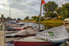 Harcerska Omega z namiotem - lewa burta