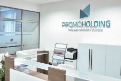 Logo ze styroduru + front z pleksi